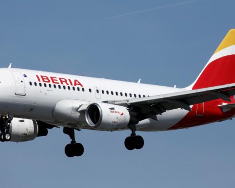 Six airlines cancel connections with Venezuela after US warning