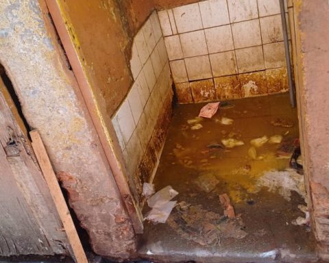 Speakeasy bar closed due to unhealthiness and illegal consumption in the heart of Huancayo