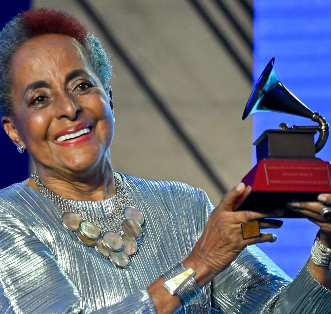 Susana Baca receives the Grammy for Musical Excellence: "My music was and still is a protest song"