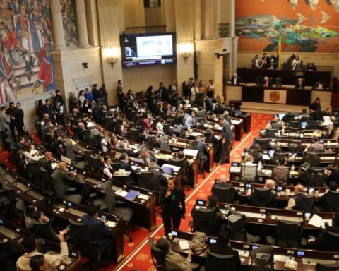 Tax reform advances in Congress with adjustments to VAT and high taxes