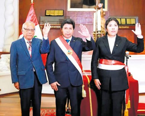 The Attorney General's Office requests that coup plotters pay reparations of 65 million soles