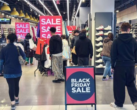 The Black Friday paradox: more buyers, less money