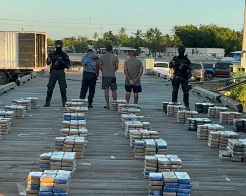 La DNCD y el Ministerio Público buscan a narcotraficantes tras decomiso de 1,559 kg de cocaína