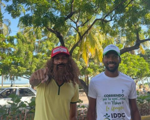 The Guajiro “Forrest Gump” will run 80 km through the desert to give smiles to children