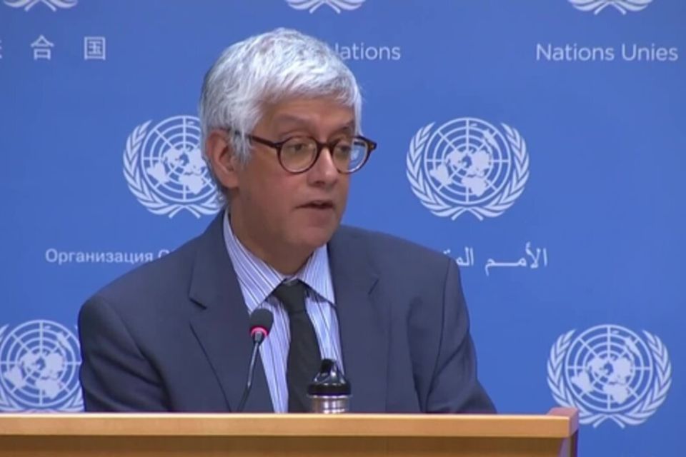 The UN encourages the US and Venezuela to "dialogue" and offers them its "good offices"