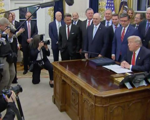 The US buries the longest government shutdown in its history