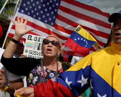 The US includes Cubans and Venezuelans in the rigorous review of resident cards