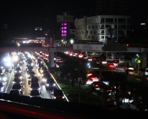 The effects of the blackout were still felt well into the night