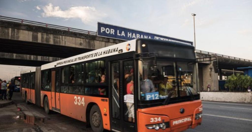 The only bus assembler in Cuba stops due to lack of electricity