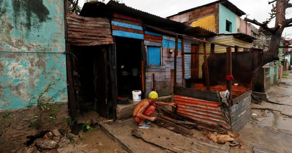 The regime qualifies as "positive" the work of the Catholic Church to deliver donations after Melissa