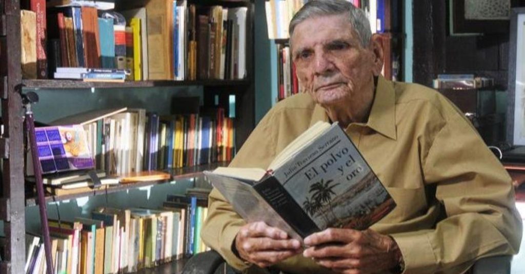 The writer Julio Travieso Serrano dies in Havana, at the age of 85
