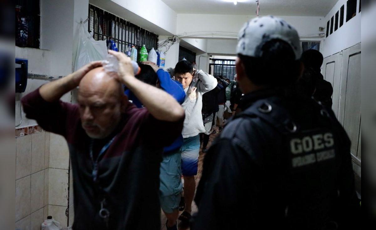 There are 7,065 people over 60 years of age in prisons