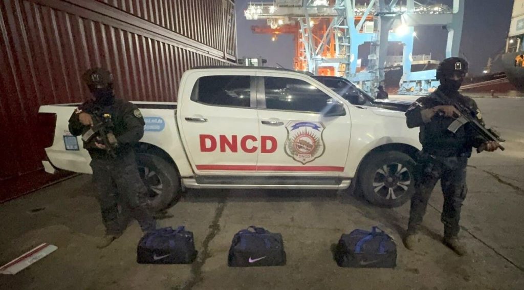 Confiscan 37 paquetes de cocaína en buque en Puerto de Haina