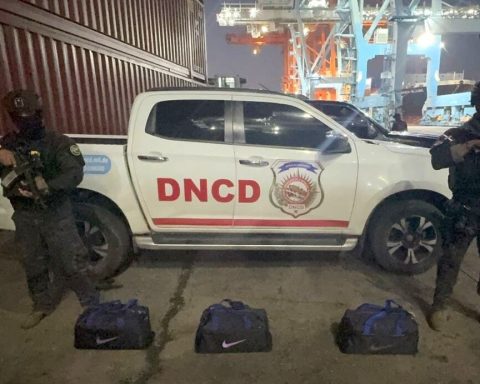 Confiscan 37 paquetes de cocaína en buque en Puerto de Haina