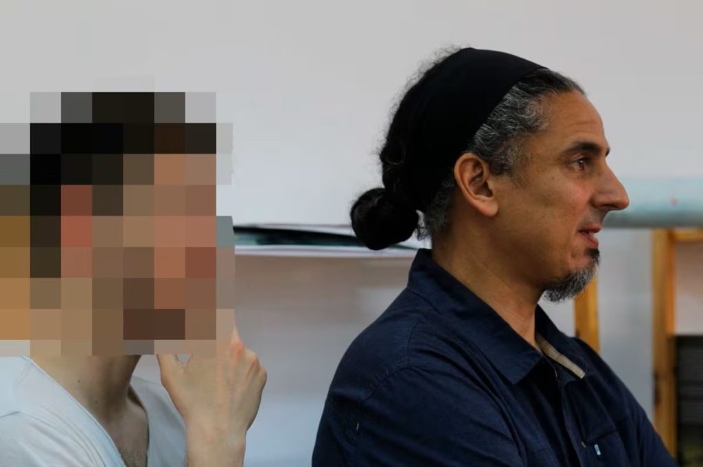 They identify in Cuba a Spanish professor who is a fugitive from justice for raping a girl