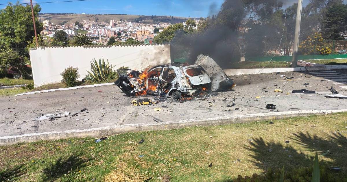 They offer a $100 million reward for those responsible for abandoning a car bomb near the Tunja Battalion