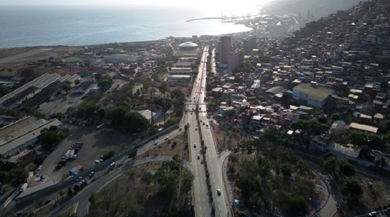 They present an investment plan for the Caracas-La Guaira Communal Corridor