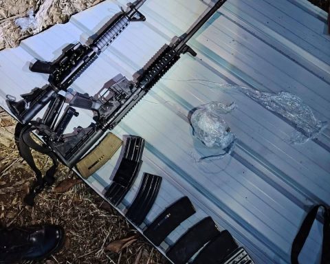 They went after a criminal network and found an arsenal of weapons and police uniforms