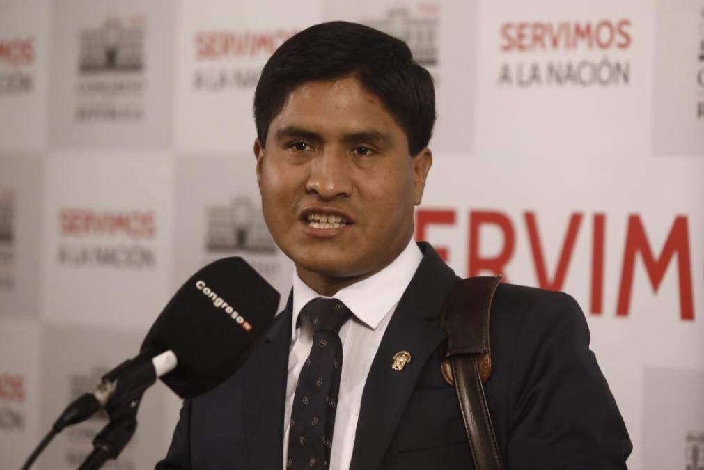 They withdraw a bill that required a professional title for content creators