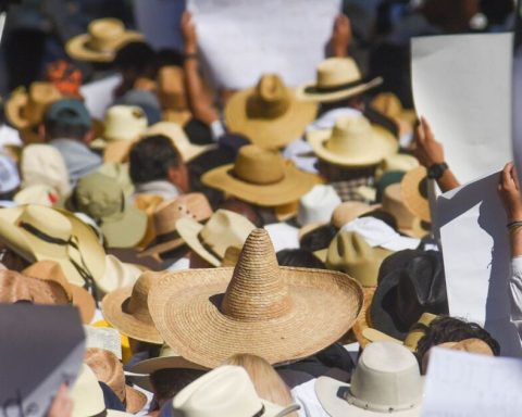 This is how they marched in the states for the murder of Carlos Manzo