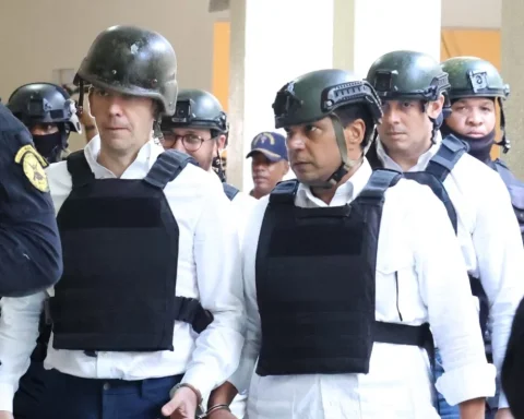 Los imputados del caso Camaleón, encabezados por  el exdirector del Intrant, Hugo Beras.