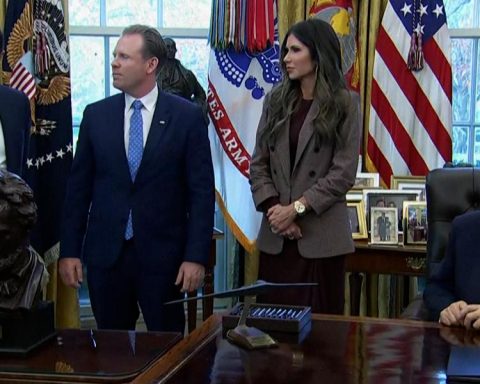 Trump opens the door to US anti-drug attacks in Mexico and to talk with Maduro