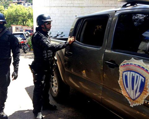 Two women are investigated for the death of a sexagenarian