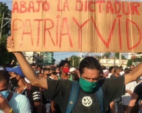 Manifestantes contra el régimen, el 11J