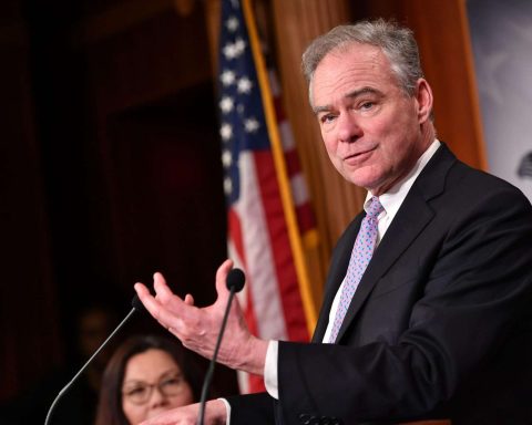 US Senate votes to limit a possible Trump attack on Venezuela