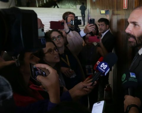 Unanimously, STF makes Eduardo Bolsonaro a defendant for activities in the USA