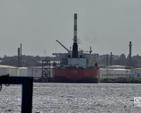 Venezuelan oil exports to Cuba fell to 11 thousand barrels per day in October