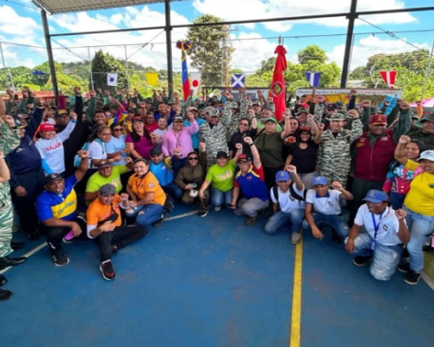 Venezuelan people strongly support the FANB