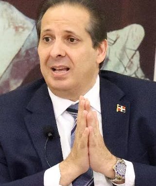 Víctor Atallah descarta brote de chikungunya y pide reforzar medidas contra el mosquito