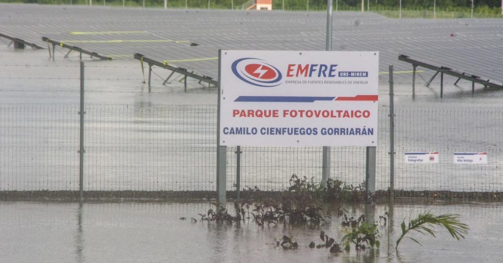 Vietnam donates four solar parks to Cuba, mired in a serious energy crisis