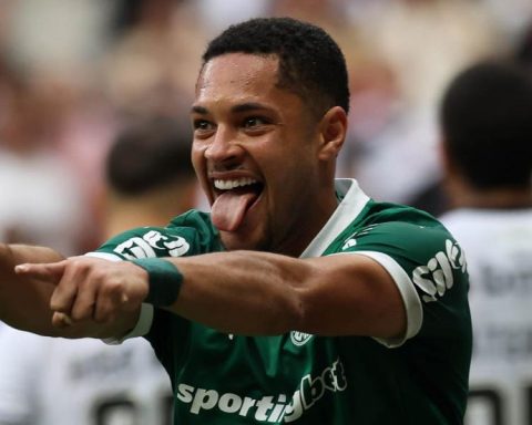 Vitor Roque's agent confirms the rumors about his future: "We already had an offer from the Arab world that did not interest us"