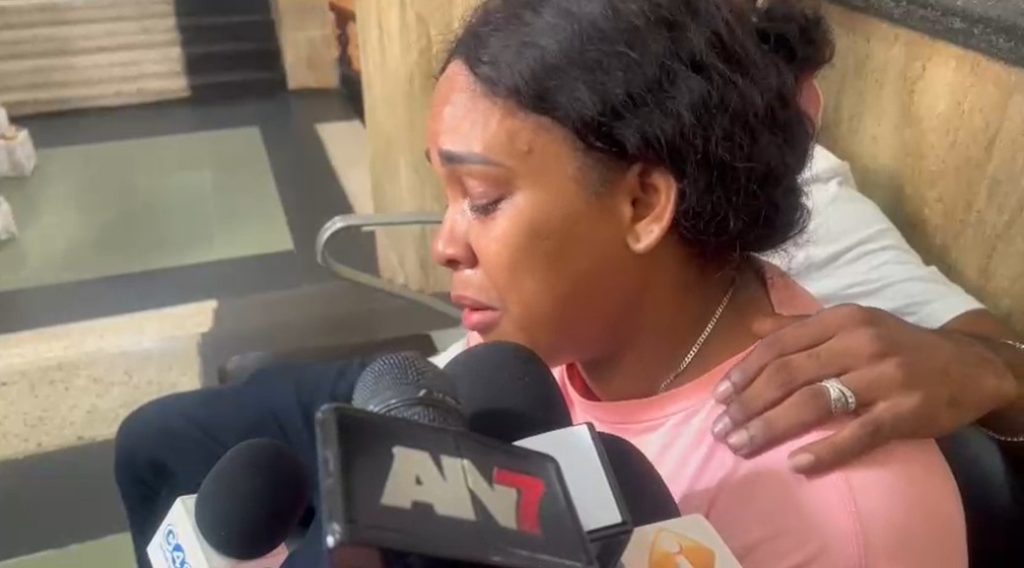 “What do I do, mommy?”: 9-year-old girl injured in Capotillo loses her mobility and her dream of dancing