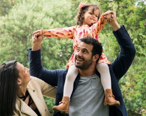 What is the place in Chile that is 49 minutes from Santiago, surrounded by nature and that is ideal for