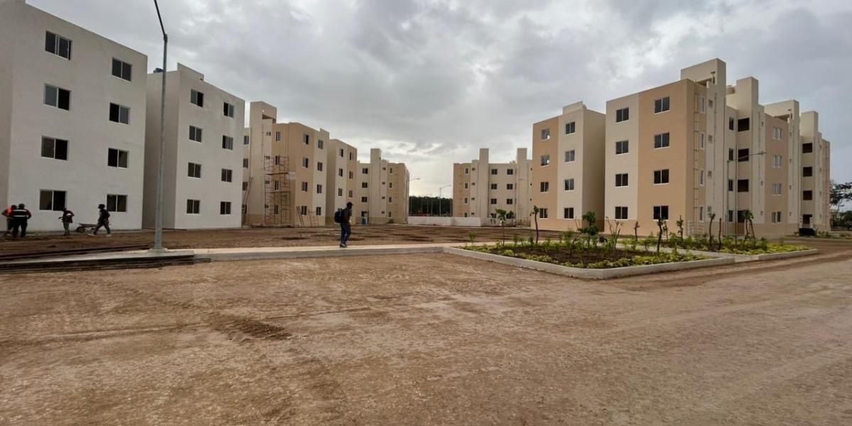 What is the progress that Infonavit presents in the construction of homes?