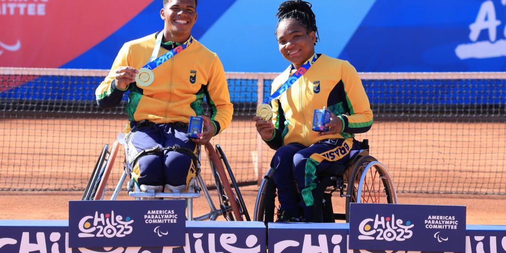 Wheelchair tennis from Brazil wins 3 golds in Parapan de Jovens