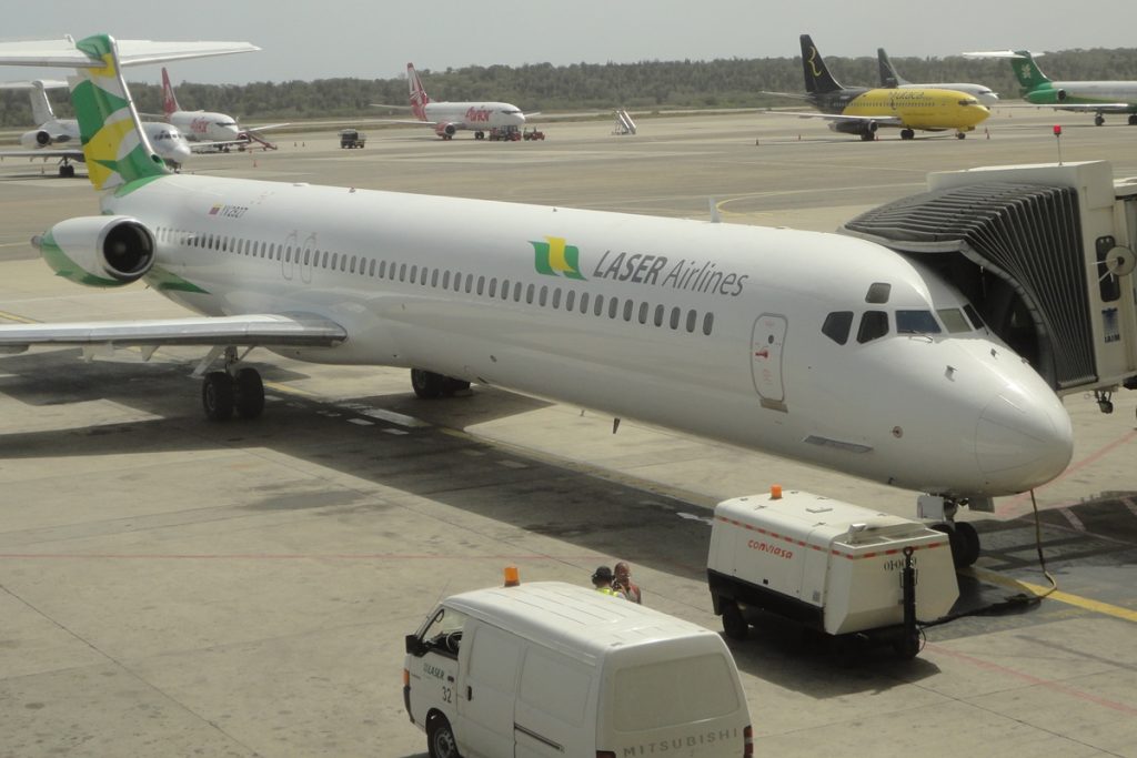 Which national airlines remain operating after the FAA announcement?