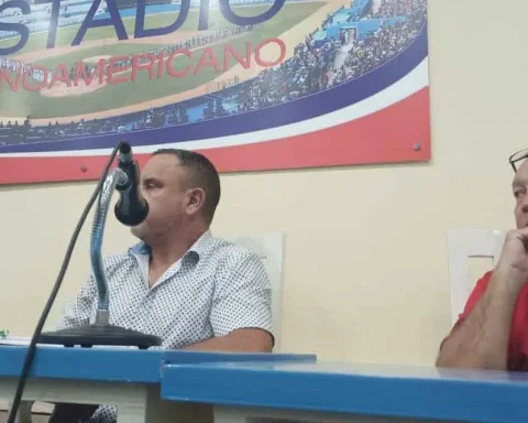 Directivos del béisbol en Cuba