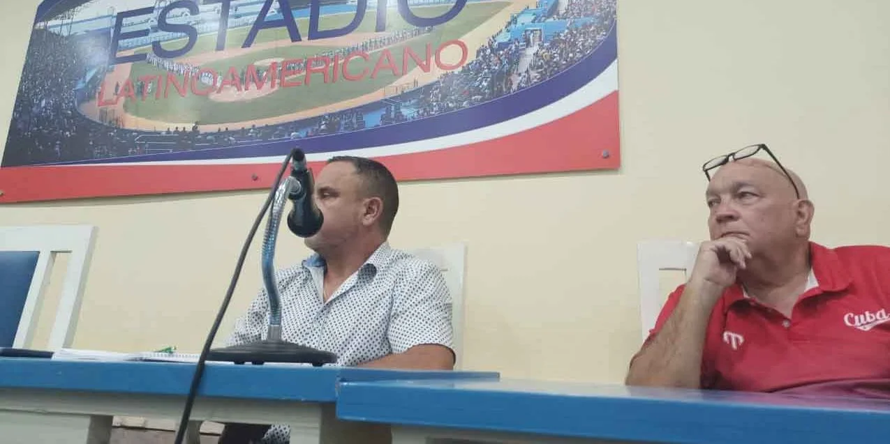 Directivos del béisbol en Cuba