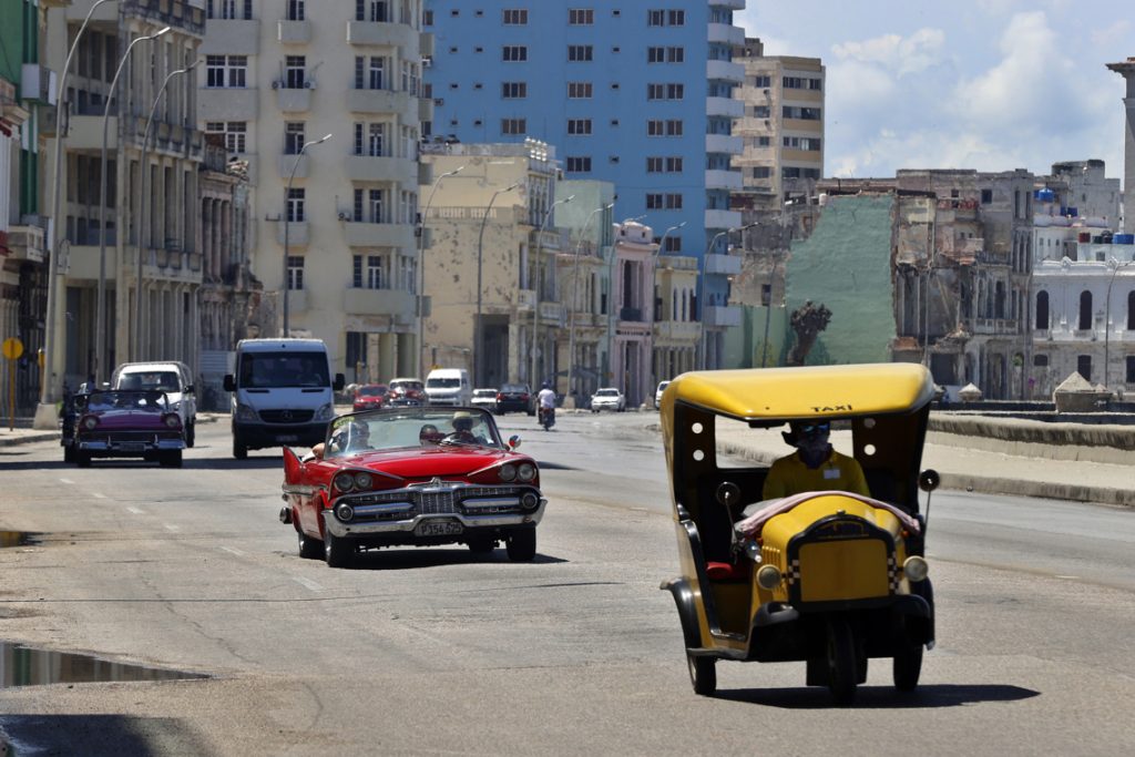 With almost 400 thousand fewer visitors until September, Cuban tourism remains in the red
