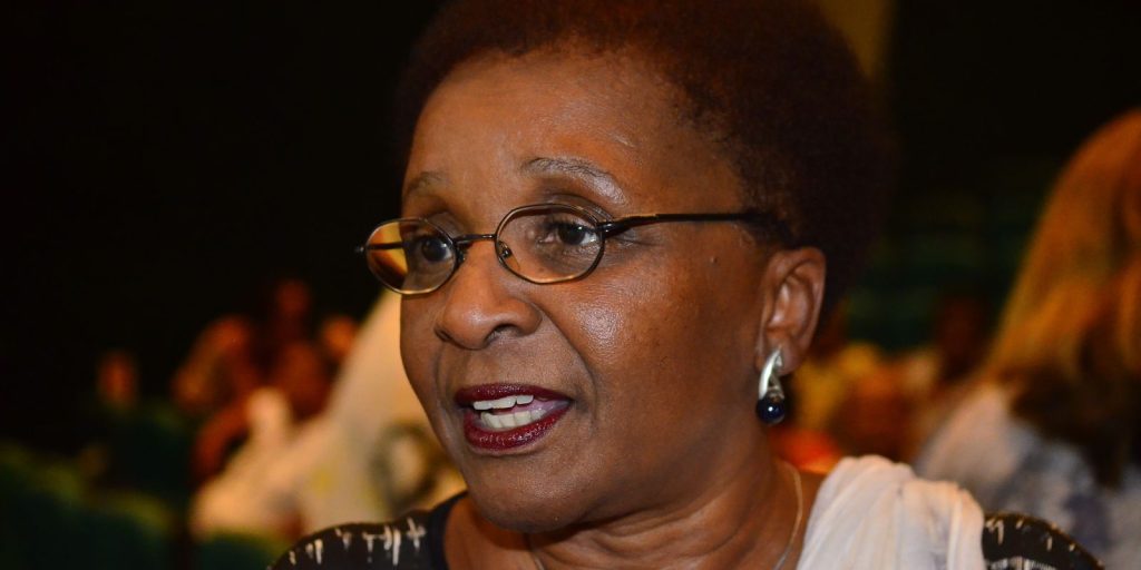 With lenses and voice, it shows the trajectory of Luiza Bairros