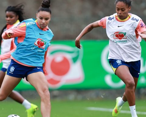 Women's team begins preparation for friendlies in Europe