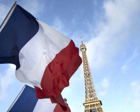 "Delicate security situation": France recommends its citizens postpone any trip to Venezuela