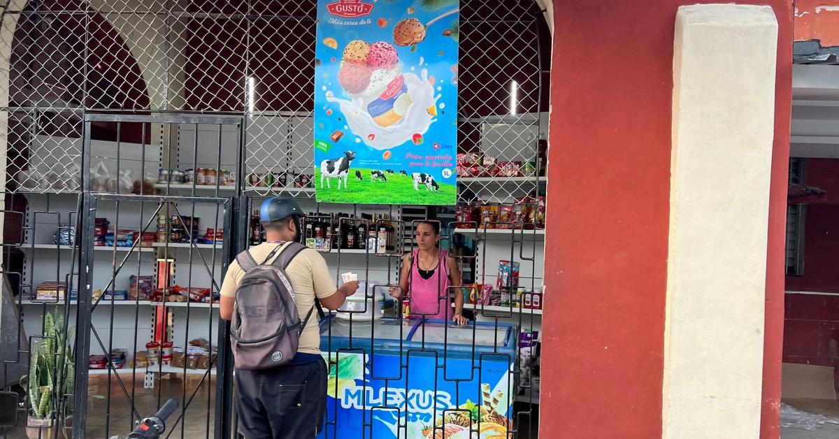 "The dollar has been falling for a week and no one wants to buy them from me"