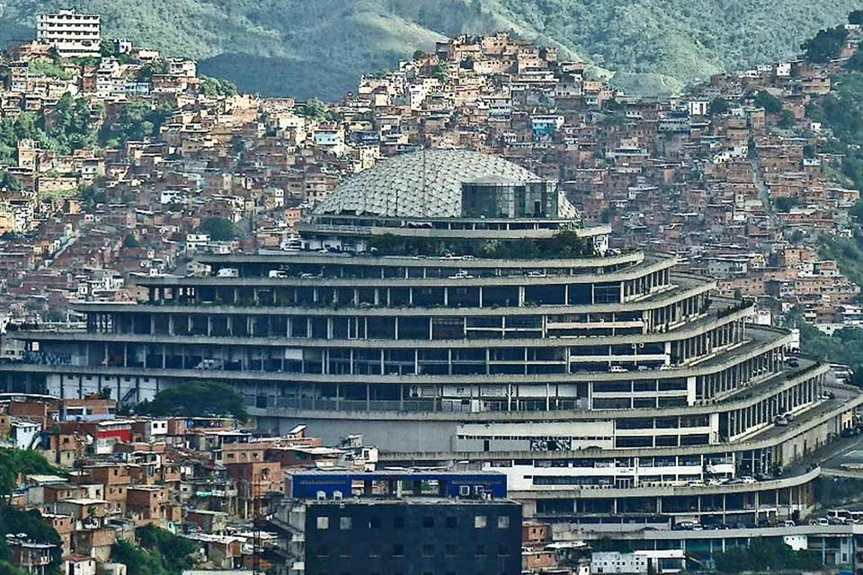 ¡Libertad para los presos políticos! adultos mayores
