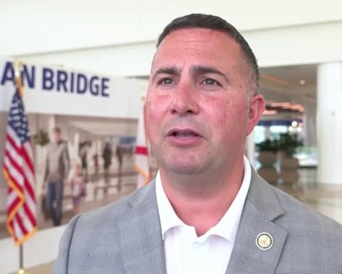 A bill is presented in the US to stop Cuban interference in Florida stations