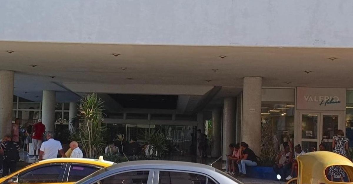 A viral hoax about the delivery of money in hotels mobilizes citizens in Havana